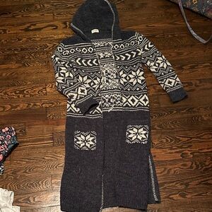 Women's Hooded Cardigan Sweater - Black and White